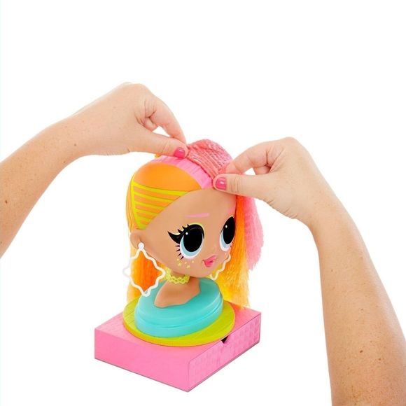 LOL Surprise OMG Neonlicious Neon Styling Head with 30 Surprises - Picture 7 of 11